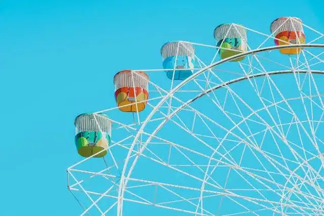 Guide to Full-Size Carousels & Ferris Wheels for Amusement Parks